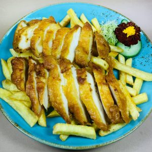 Pommes mit knusprigem Huhn